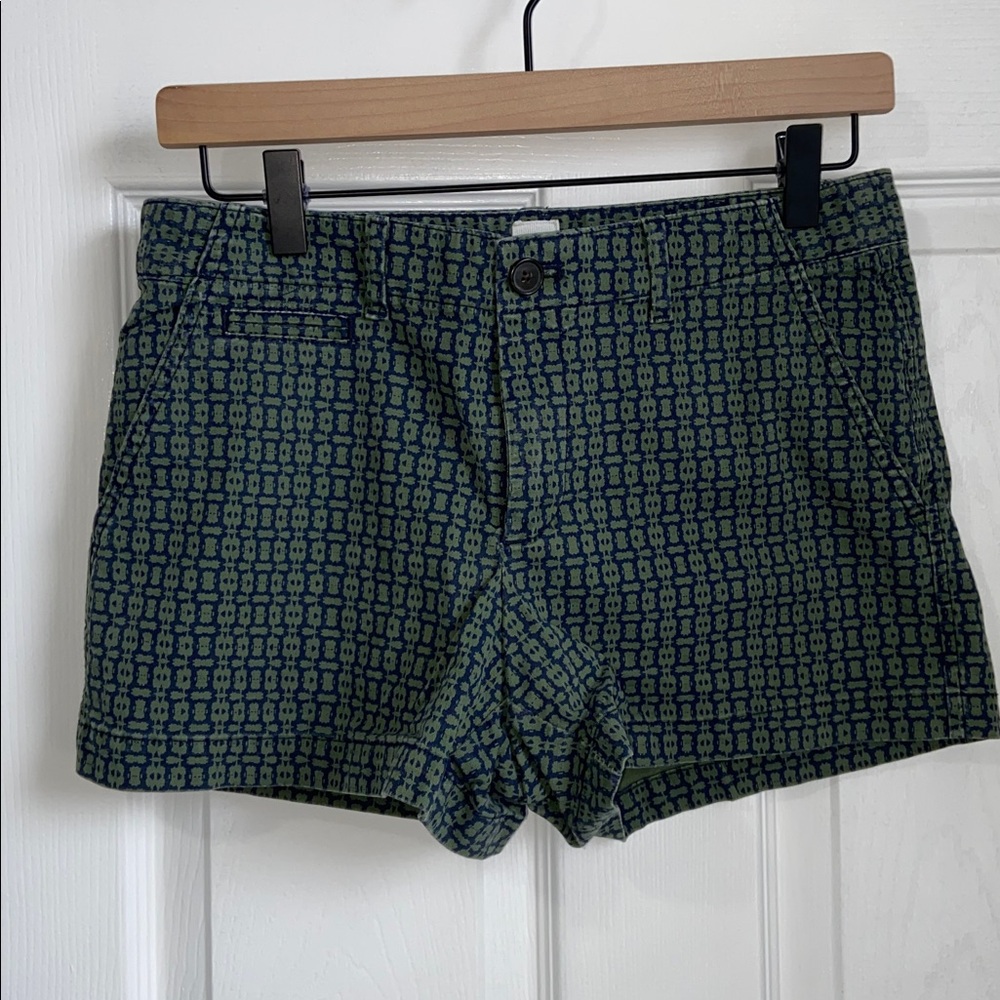 Gap Summer patterned chino shorts